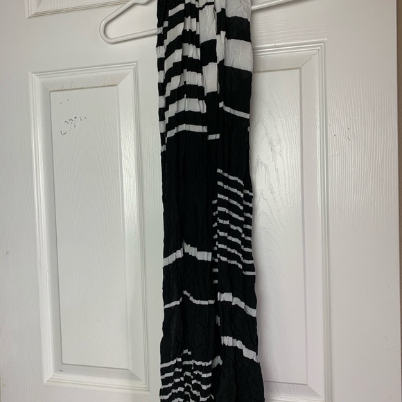 Lane Bryant scarf black and white contrast - Picture 4 of 6